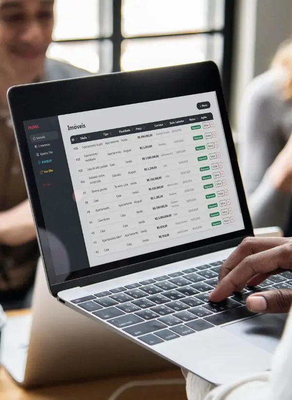 Sistema imobiliário no notebook